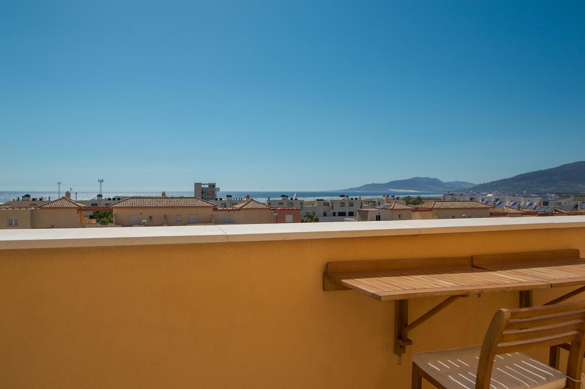 Deja Blue - Tarifa Rent Modern Penthouse Apartment Bagian luar foto